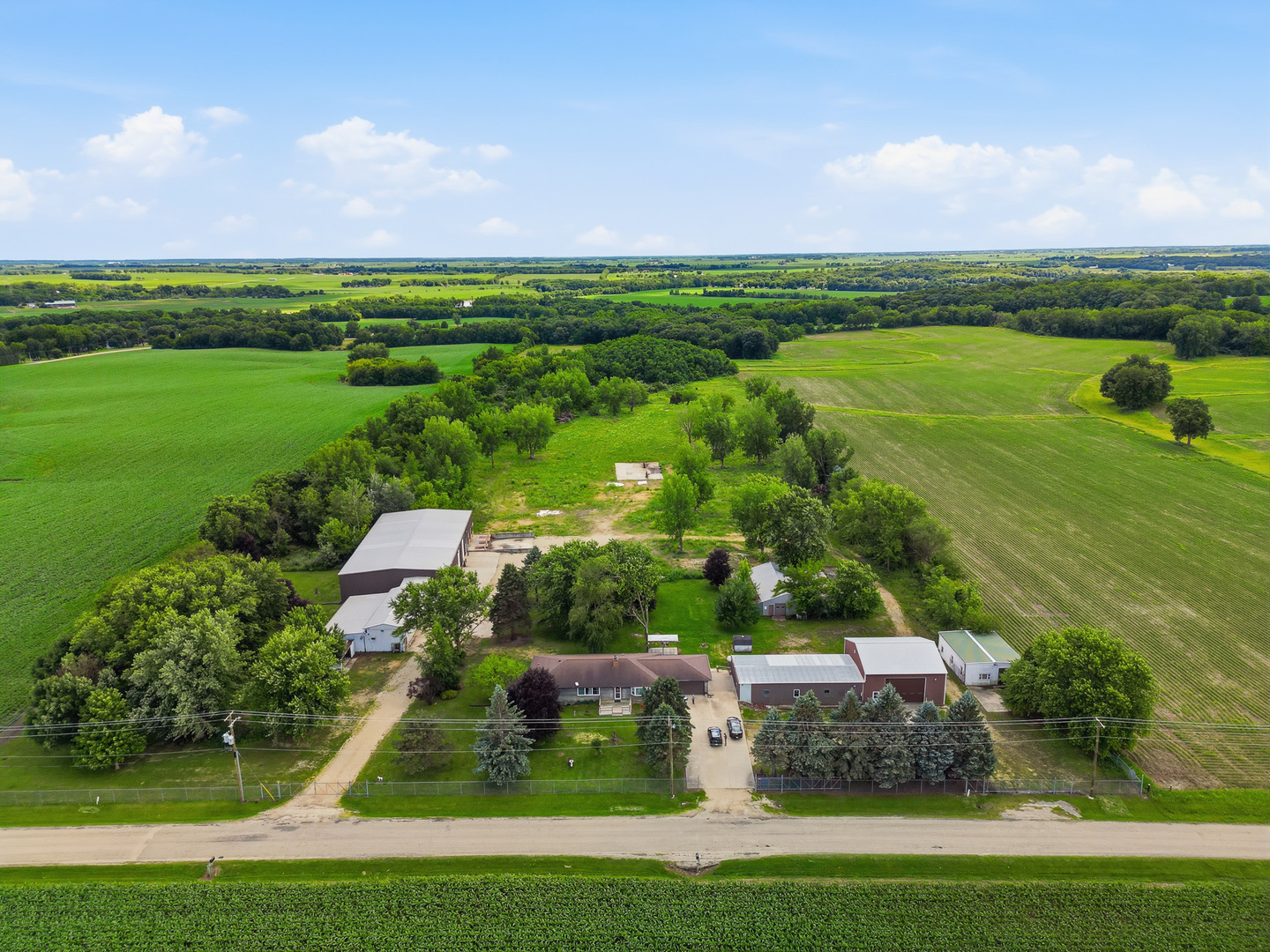 519 Kilgore Road Dixon, IL 61021 - Photo 1 of 67