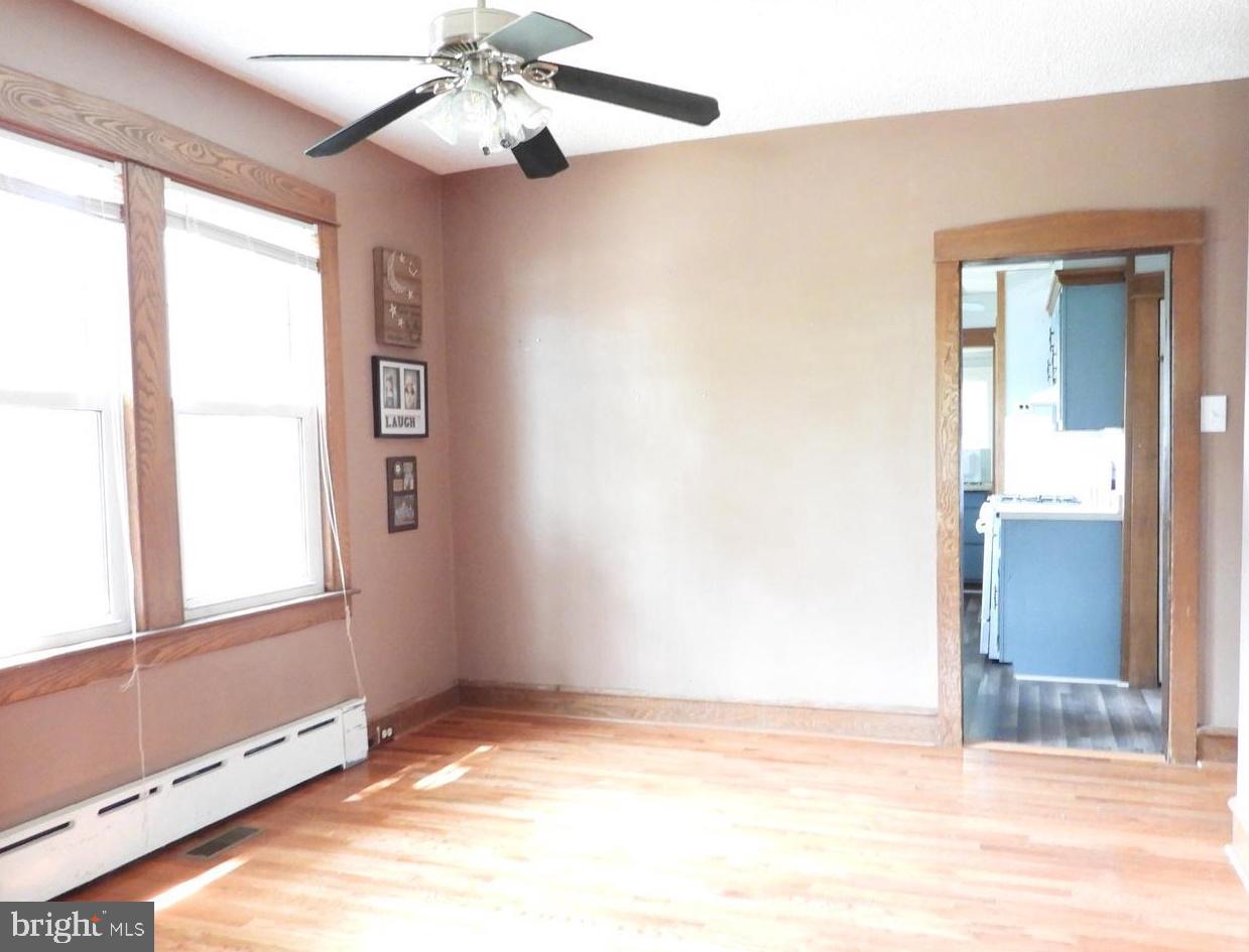 131 Princeton Road Audubon, NJ 08106 - Photo 13 of 32 Dining room from living room