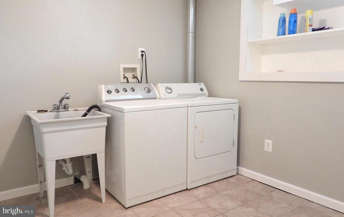 131 Princeton Road Audubon, NJ 08106 - Photo 30 of 32 Large laundry room