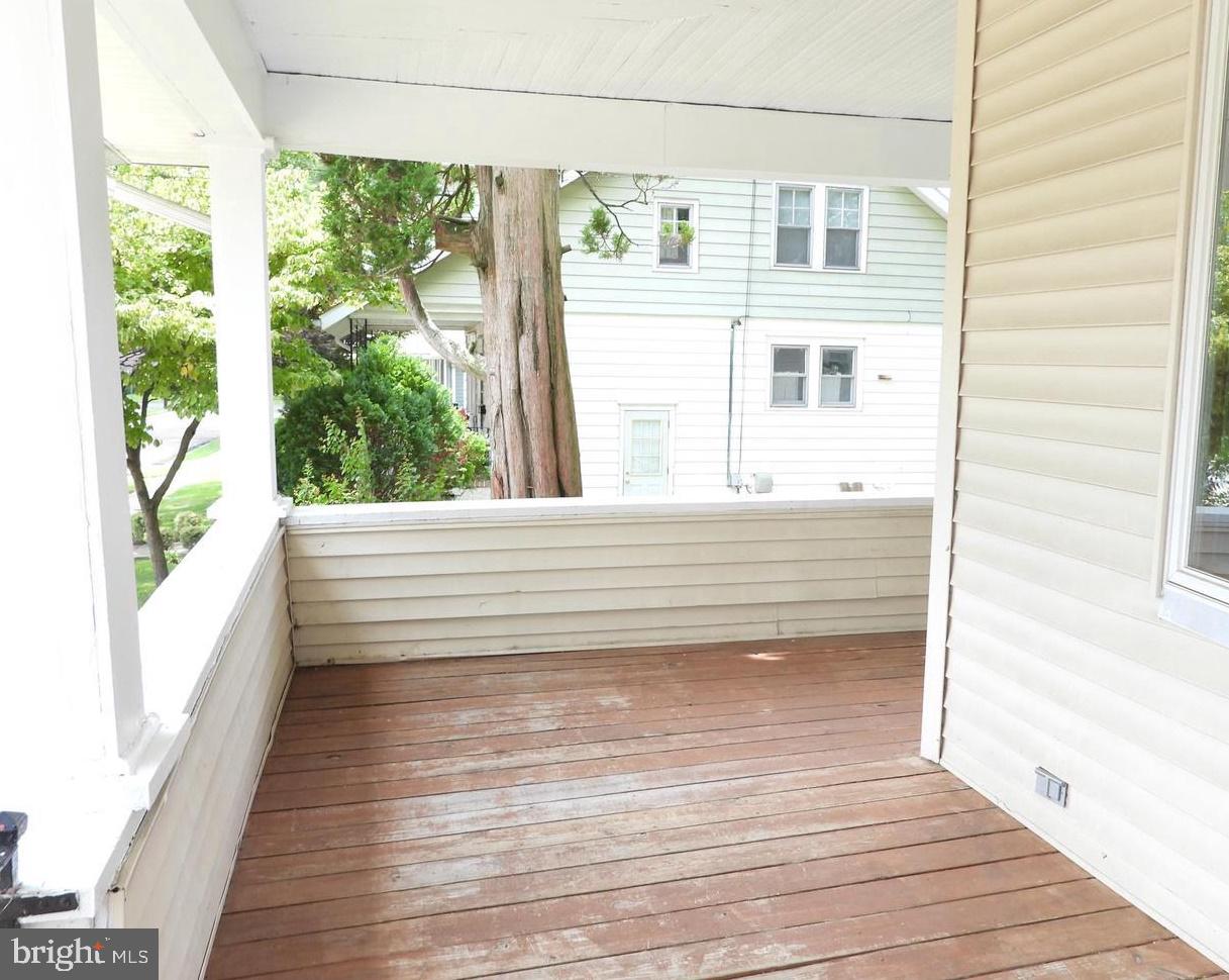 131 Princeton Road Audubon, NJ 08106 - Photo 6 of 32 Wrap around porch