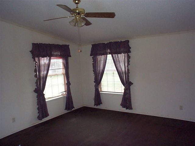 135 State Rd S-42-1885 Chesnee, SC 29323 - Photo 5 of 7 Gallery Image 5