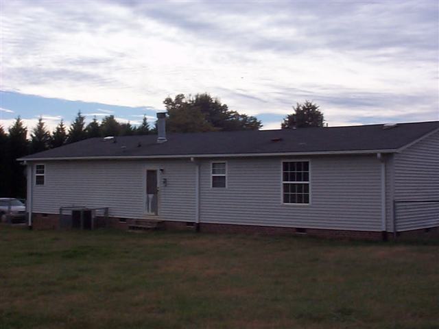 135 State Rd S-42-1885 Chesnee, SC 29323 - Photo 7 of 7 Gallery Image 7