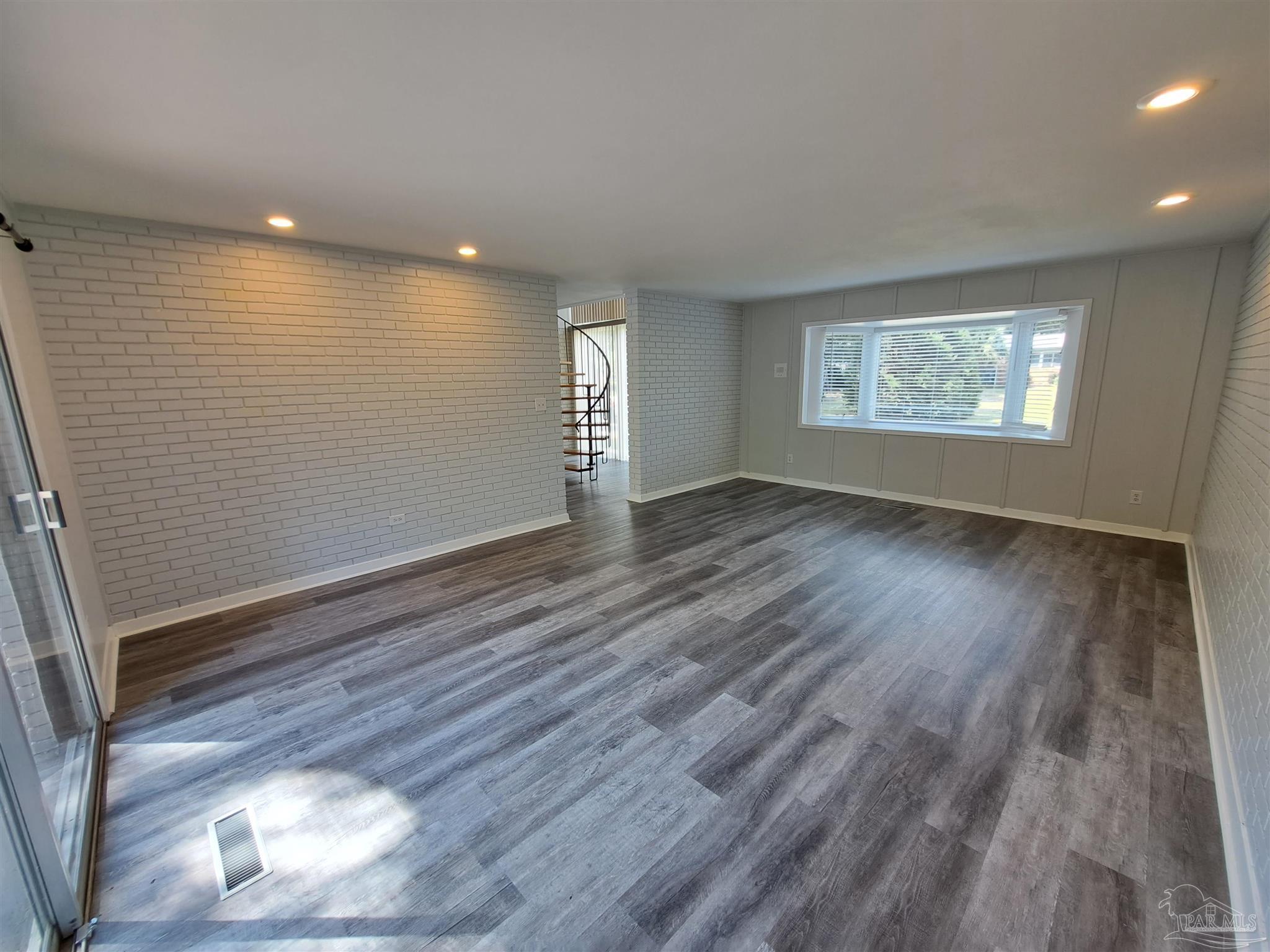 243 Euclid Road Pensacola, FL 32503 - Photo 8 of 45 Gallery Image 8