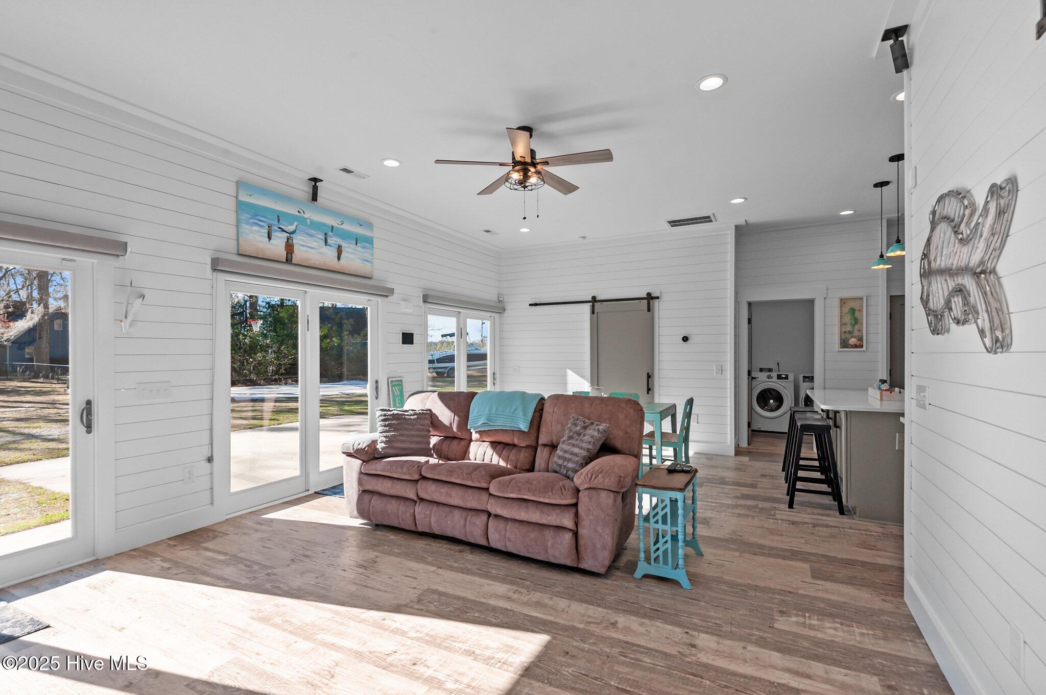 609 Long Point Road Chocowinity, NC 27817 - Photo 58 of 71 GUEST HOUSE LIVING ROOM