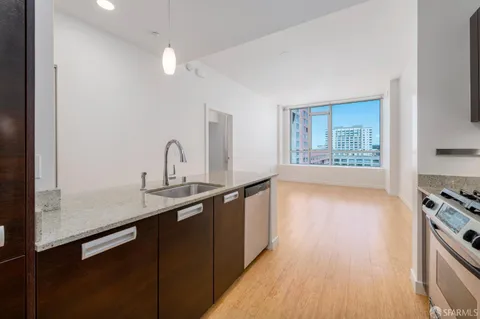 $809,000 | 300 Berry Street, Unit 907, San Francisco, CA 94158