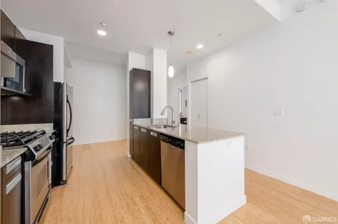 $809,000 | 300 Berry Street, Unit 907, San Francisco, CA 94158