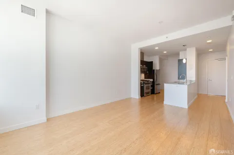 $809,000 | 300 Berry Street, Unit 907, San Francisco, CA 94158