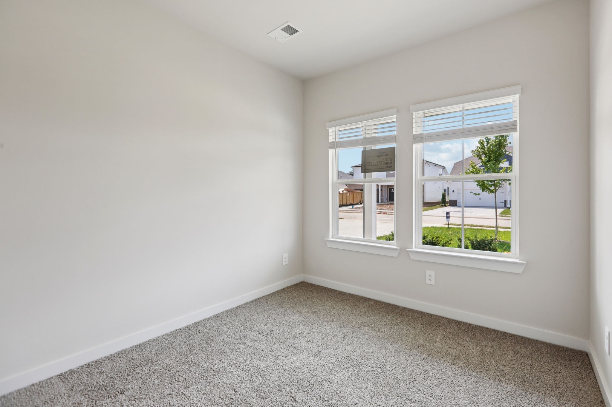 3823 Hallanday Drive Murfreesboro, TN 37128 - Photo 25 of 59 an empty room with a window