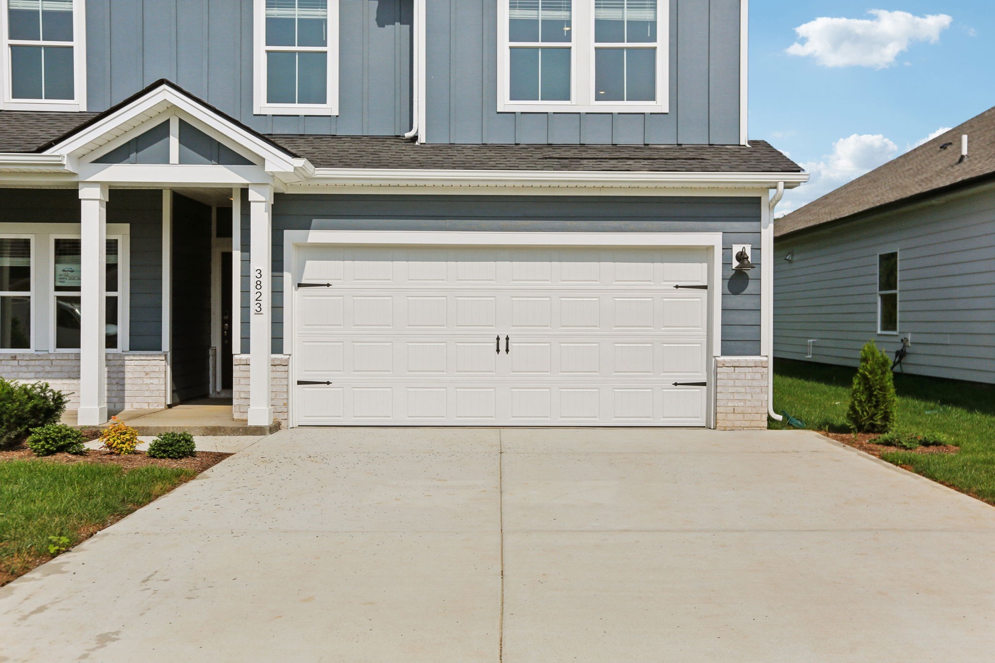 3823 Hallanday Drive Murfreesboro, TN 37128 - Photo 4 of 59 a front view of a house with garage
