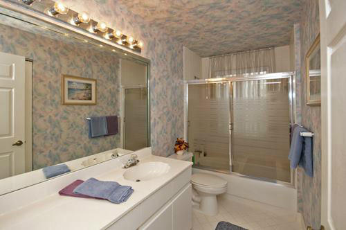 7299 Panache Way Boca Raton, FL 33433 - Photo 16 of 25 second bath