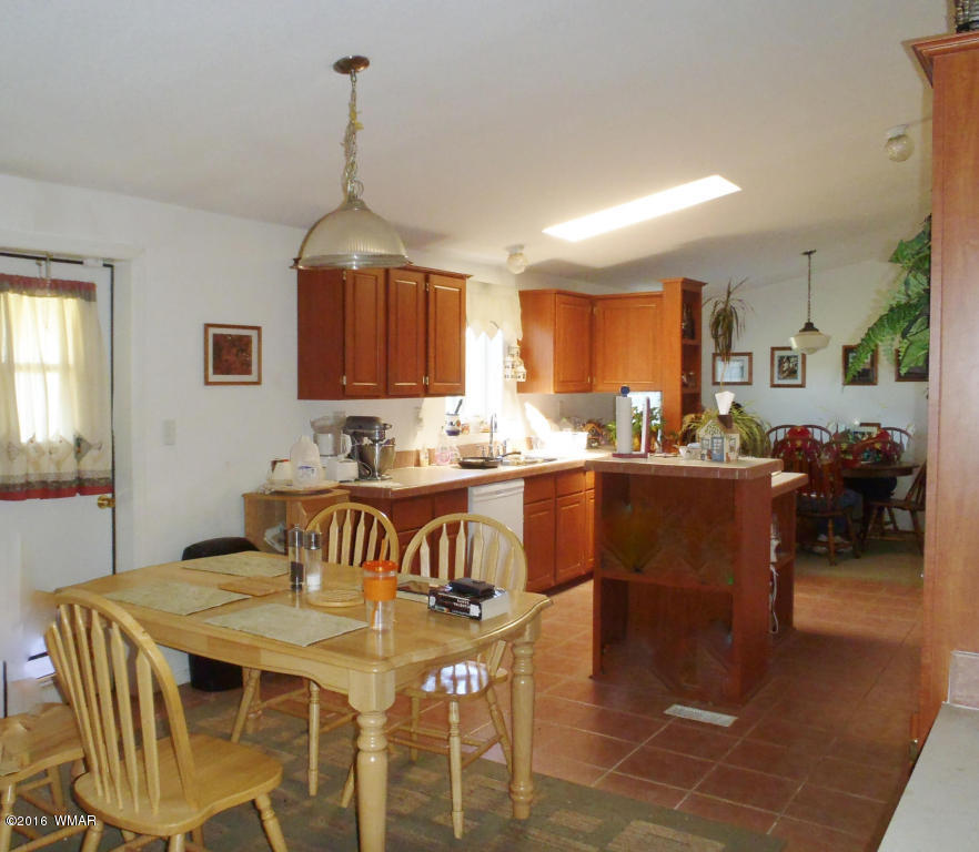 2342 Laguna Road Show Low, AZ 85901 - Photo 8 of 18