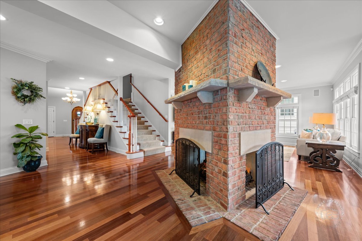 427 South Sleight Street Naperville, IL 60540 - Photo 9 of 37