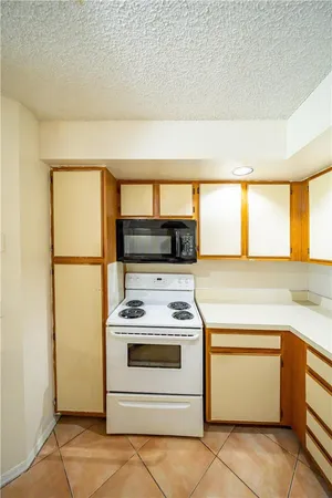 $1,599 | 3350 Pinewalk Drive North, Unit 1424, Pompano Beach, FL 33063