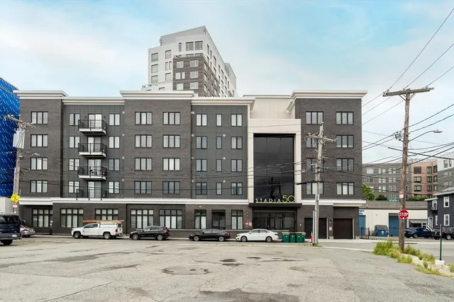 $3,600 | 50 Hichborn Street, Unit 408, Boston, MA 02135