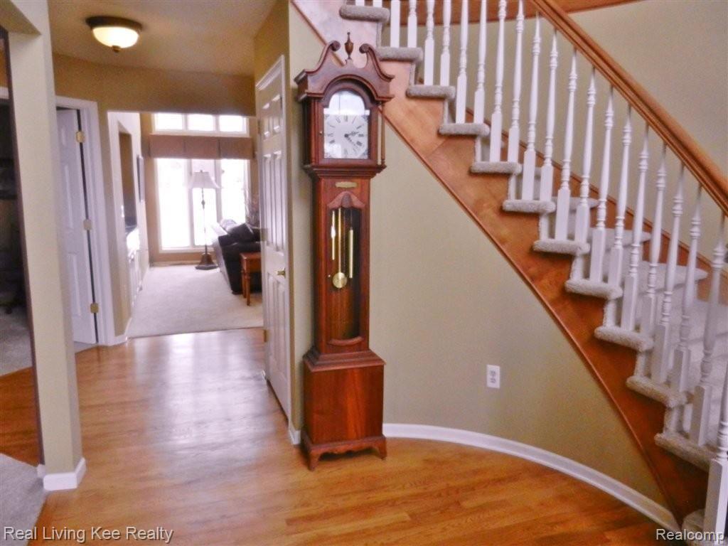 4181 Oak Tree Circle Rochester, MI 48306 - Photo 11 of 21 Entry.JPG