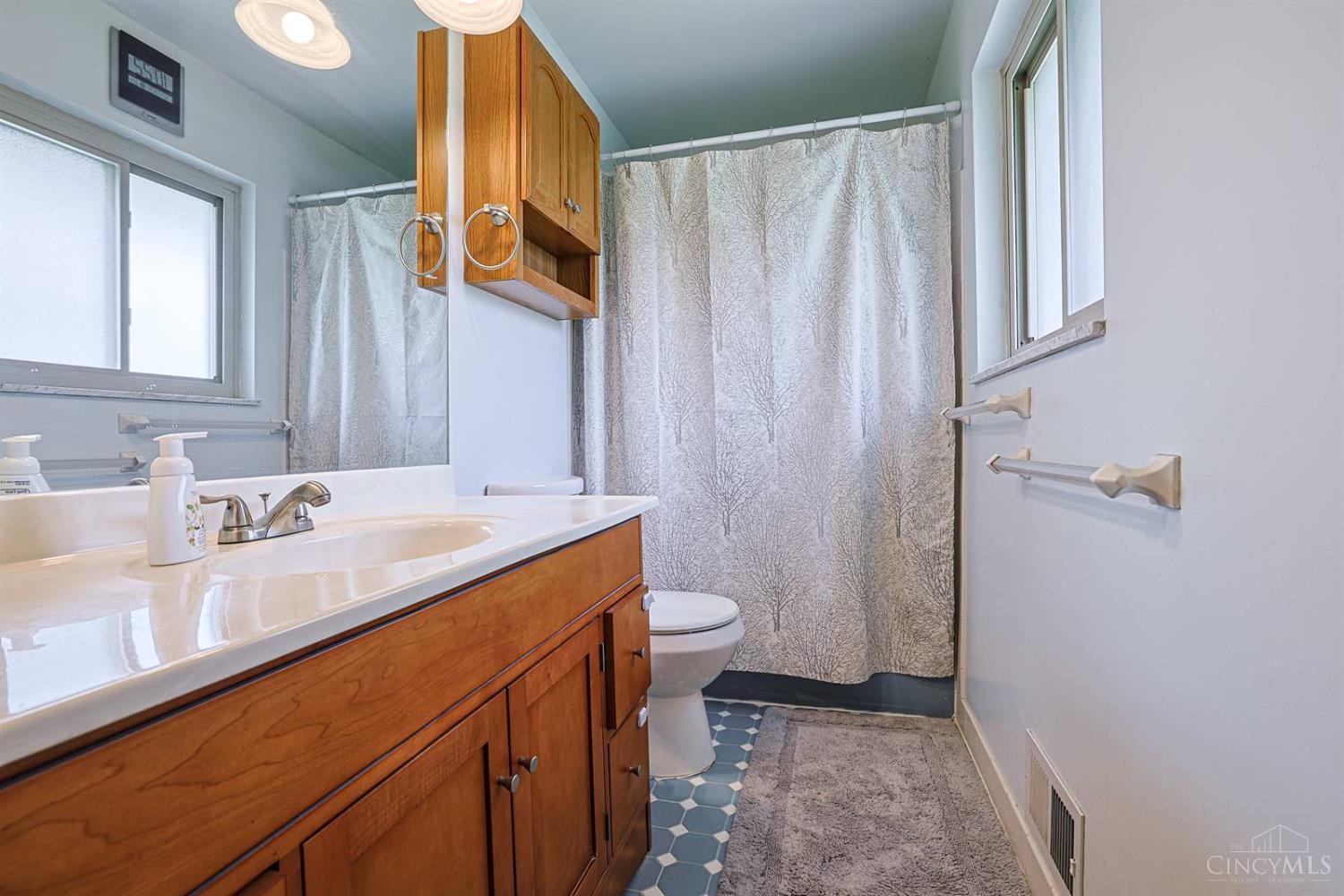 7528 East Miami River Road Cincinnati, OH 45247 - Photo 21 of 59