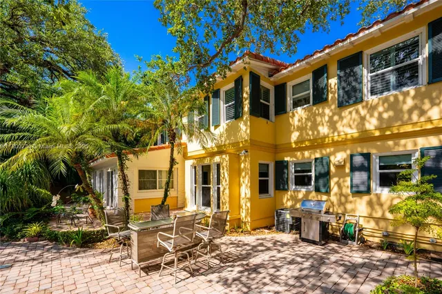 $15,000 | 2855 Southwest 17th Avenue, Miami, FL 33133