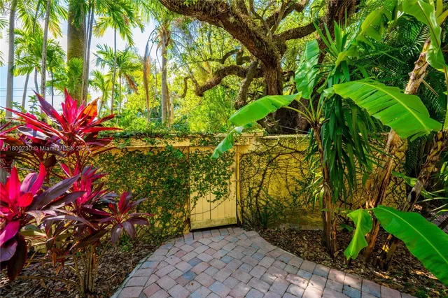 $15,000 | 2855 Southwest 17th Avenue, Miami, FL 33133