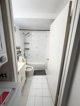 $419,000 | 43-04 158th Street, Unit 3E | Flushing