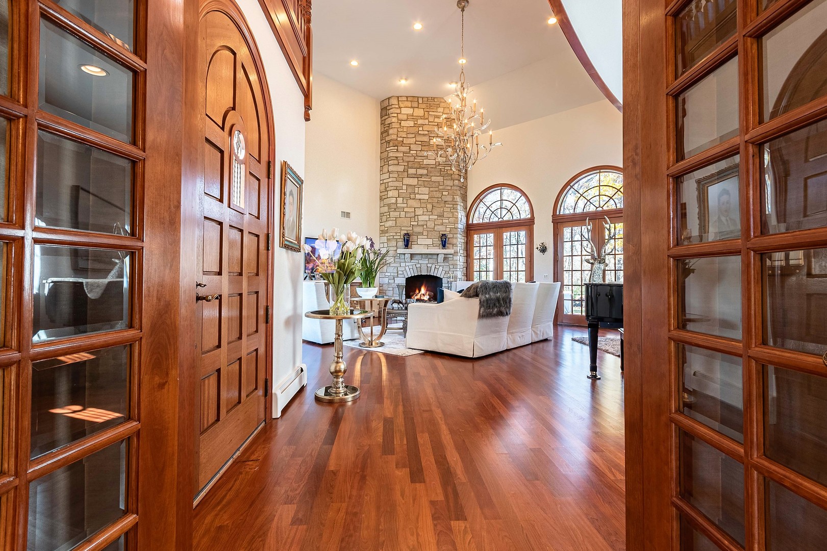 33W644 White Thorne Road Wayne, IL 60184 - Photo 12 of 59 Gallery Image 12
