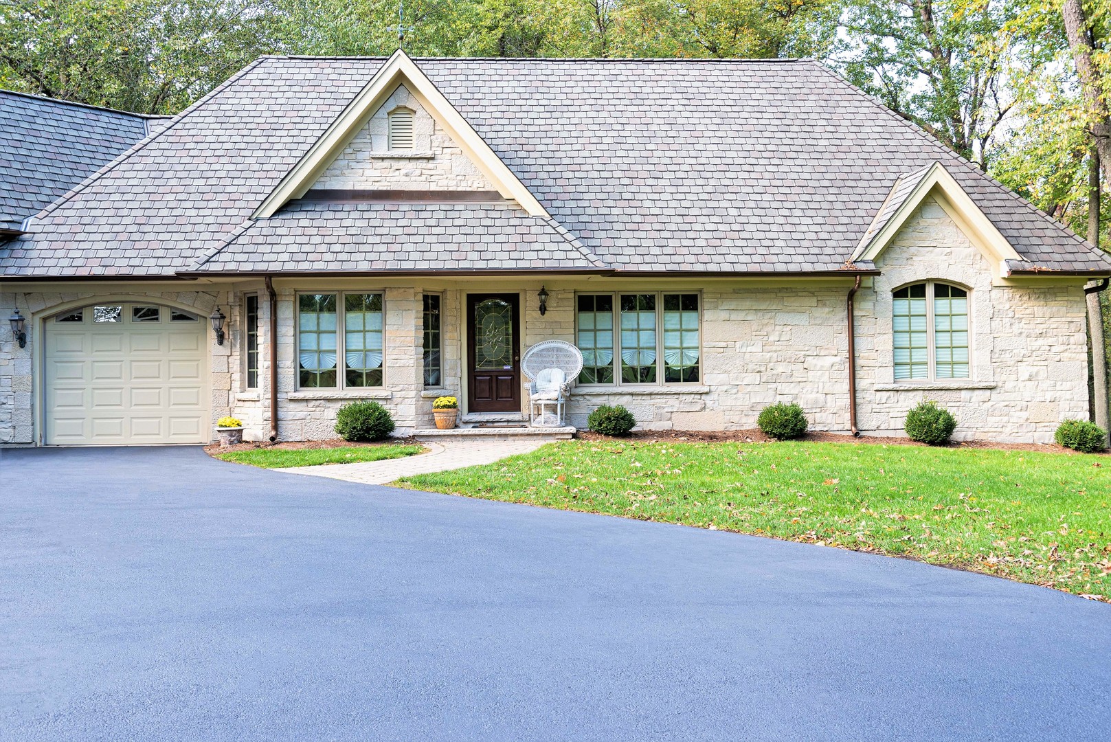 33W644 White Thorne Road Wayne, IL 60184 - Photo 47 of 59 Gallery Image 47