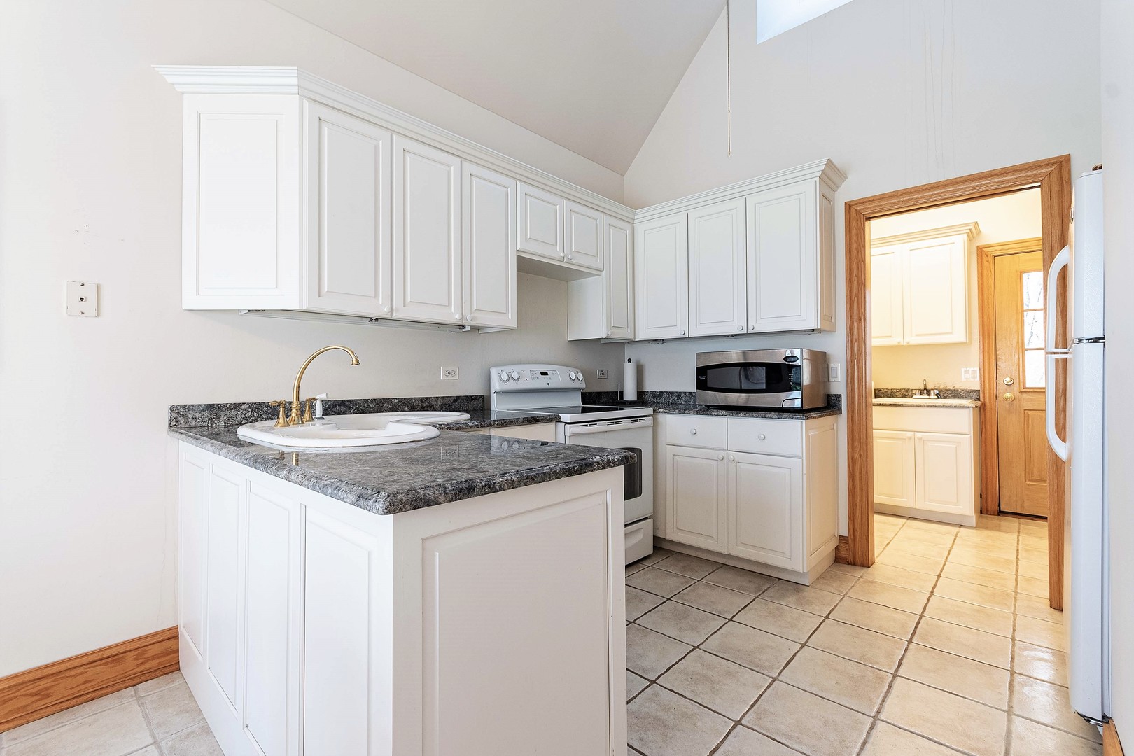 33W644 White Thorne Road Wayne, IL 60184 - Photo 51 of 59 Gallery Image 51