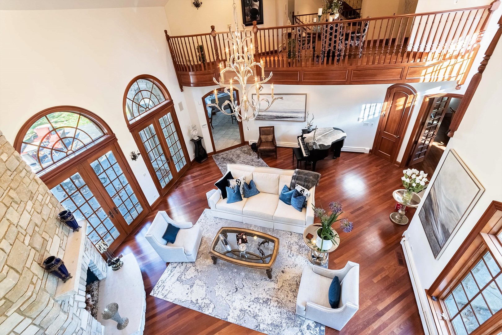 33W644 White Thorne Road Wayne, IL 60184 - Photo 7 of 59 Gallery Image 7