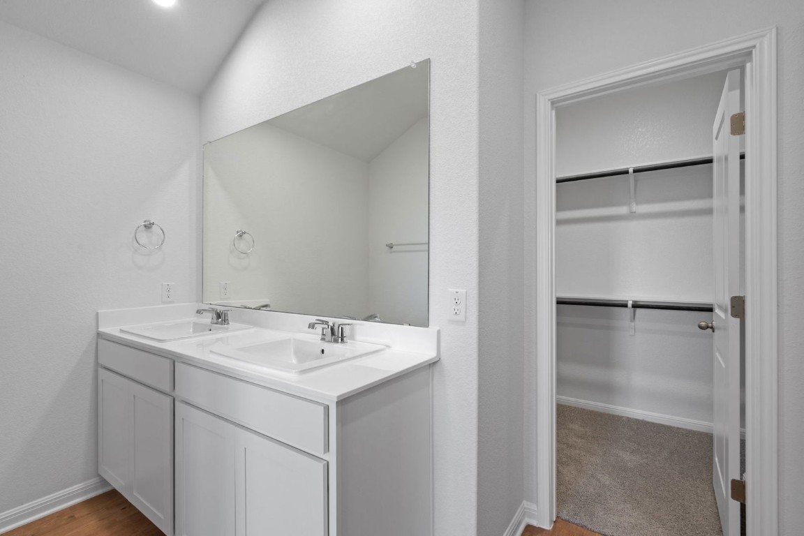 133 Hatari Trail Jarrell, TX 76537 - Photo 19 of 33