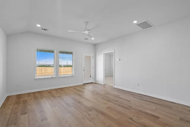 $284,998 | 133 Hatari Trail, Jarrell, TX 76537