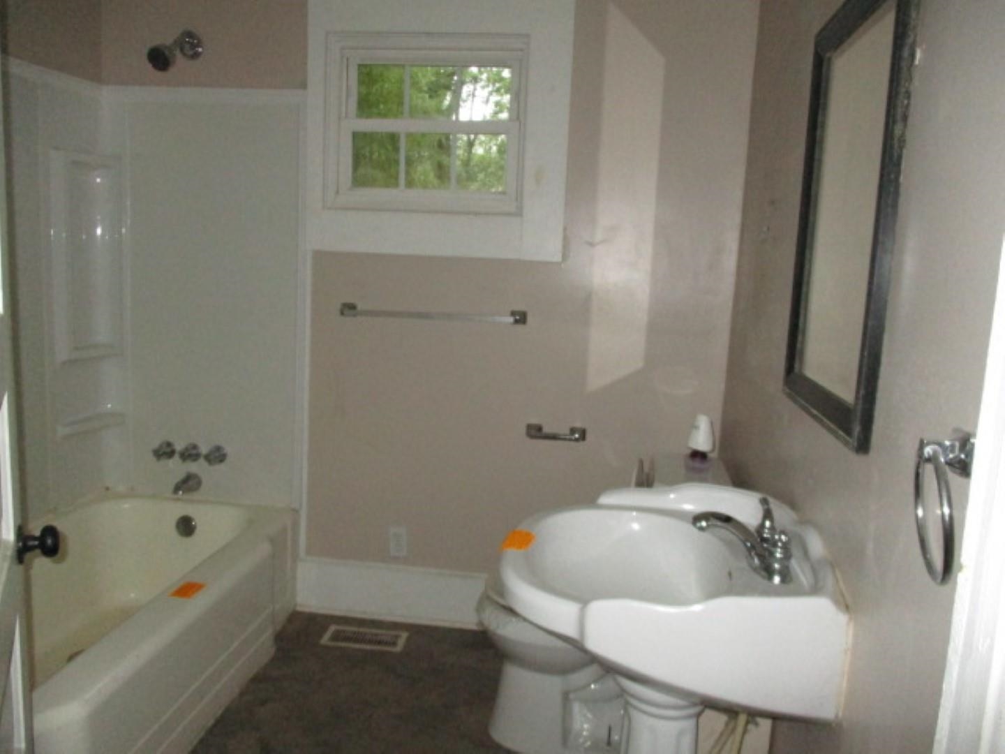 21 Wallace Road Chesnee, SC 29323 - Photo 9 of 11 Gallery Image 9
