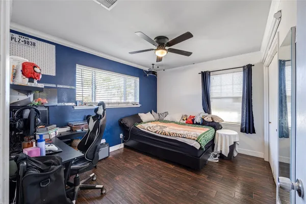 $2,200 | 922 Gilpin Street, Houston, TX 77034