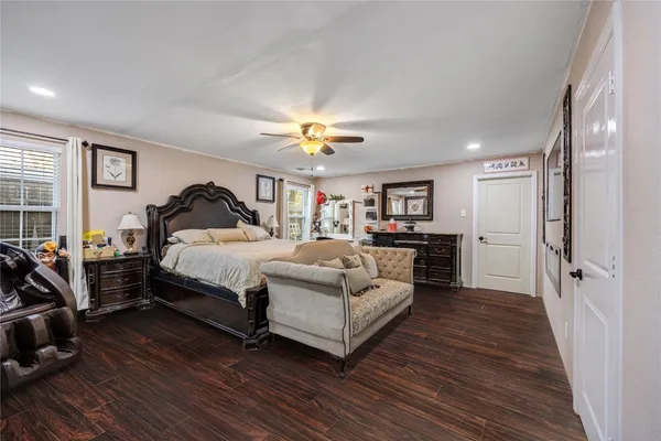 $2,200 | 922 Gilpin Street, Houston, TX 77034