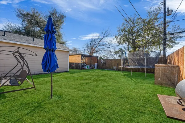 $2,200 | 922 Gilpin Street, Houston, TX 77034