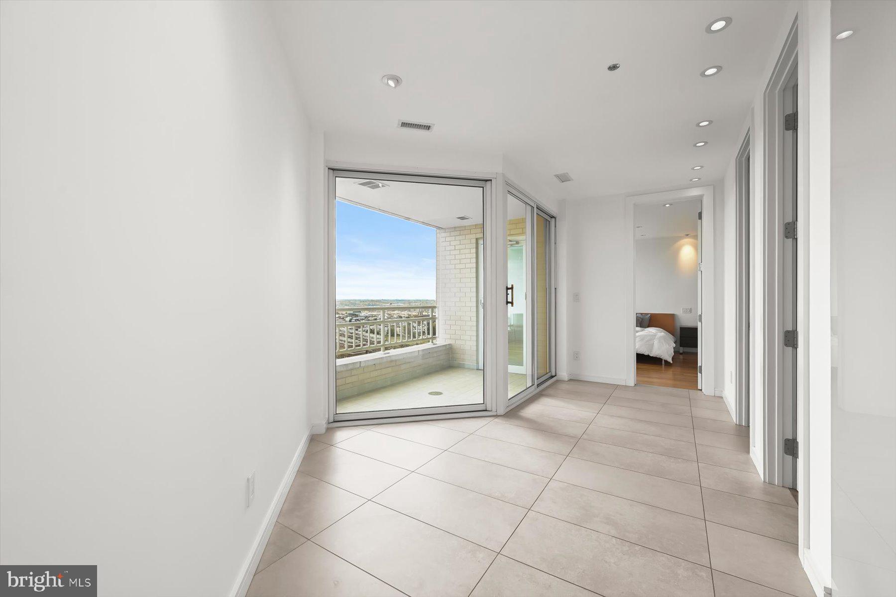 100 Harborview Drive, Unit 1901 Baltimore, MD 21230 - Photo 29 of 107