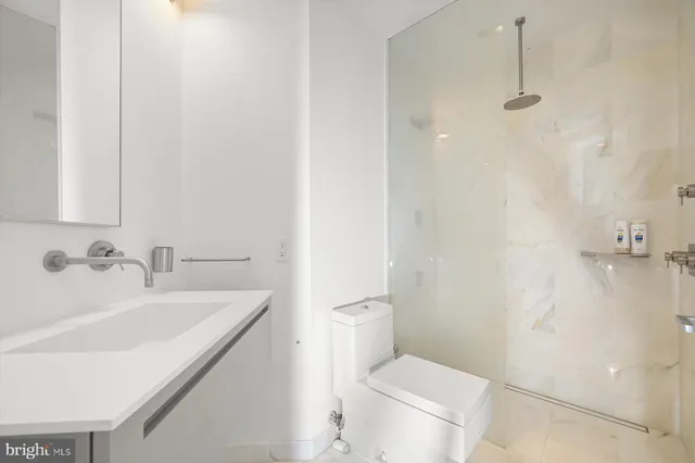 $12,500 | 100 Harborview Drive, Unit 1901, Baltimore, MD 21230