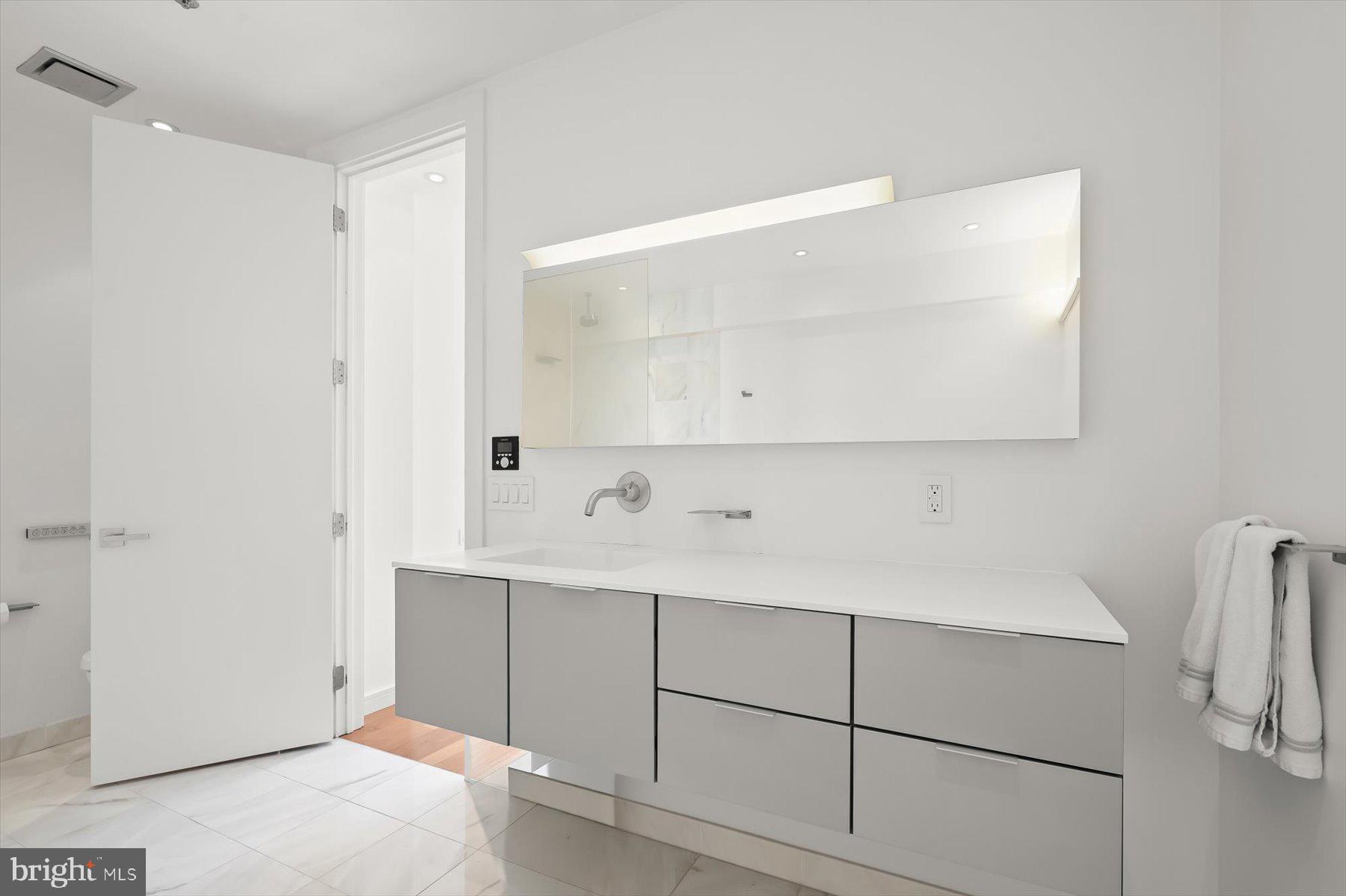 100 Harborview Drive, Unit 1901 Baltimore, MD 21230 - Photo 62 of 107