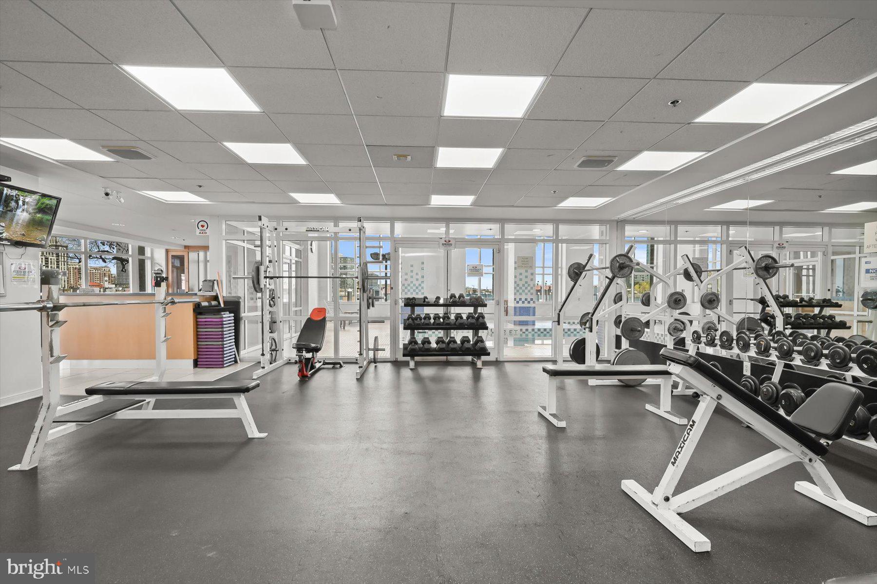 100 Harborview Drive, Unit 1901 Baltimore, MD 21230 - Photo 81 of 107 a view of a room with gym equipment