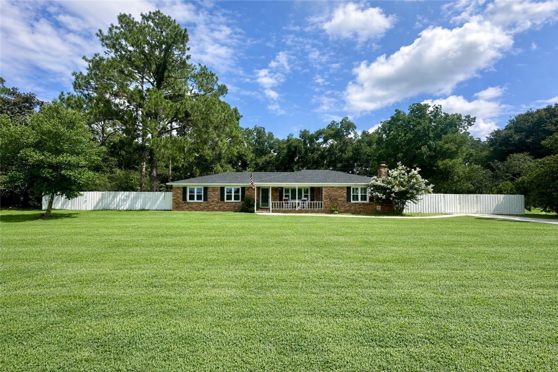 2026 Ellis Lane Blackshear, GA 31516 - Photo 6 of 23