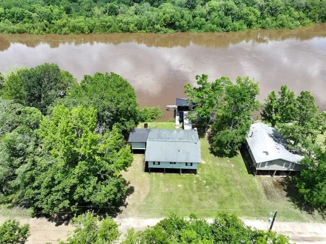 $320,000 | 315 Getaway Lane, Surrency, GA 31563