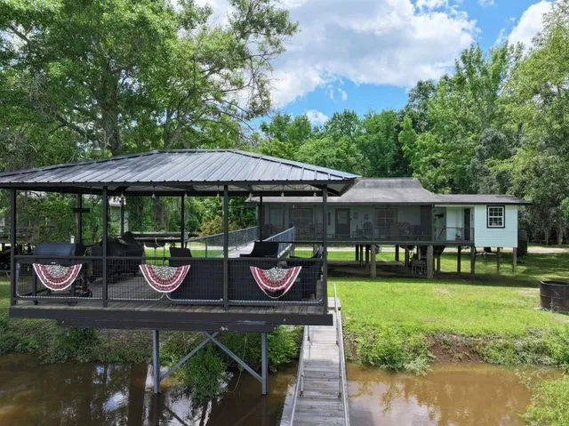 $320,000 | 315 Getaway Lane, Surrency, GA 31563