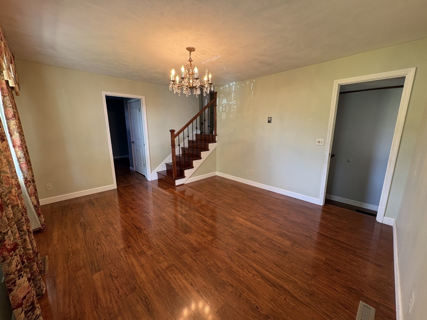 108 East Linck Street Marion, IL 62959 - Photo 8 of 34