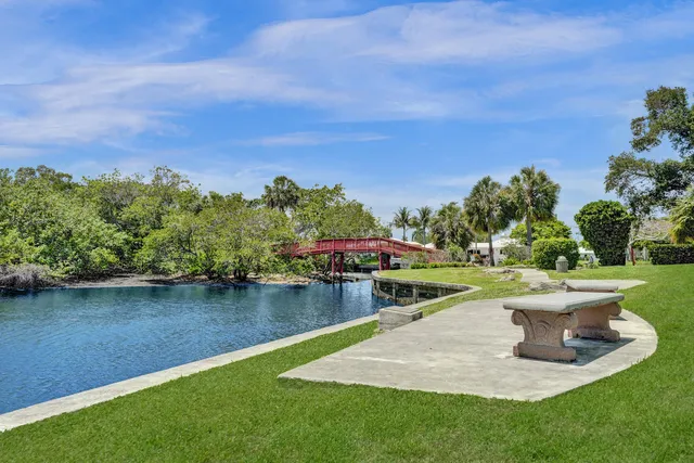 $749,900 | 894 Camino Gardens Lane, Boca Raton, FL 33432