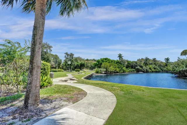 $749,900 | 894 Camino Gardens Lane, Boca Raton, FL 33432