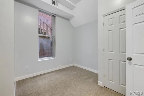 $1,250 | 2348 Rutger Street, Unit B, St. Louis, MO 63104