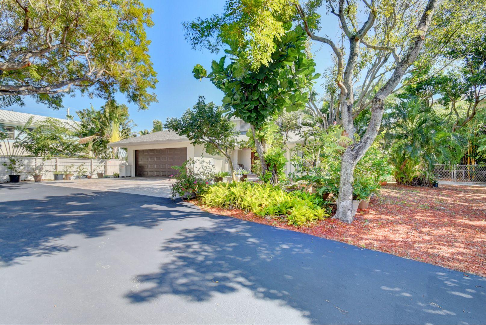879 Berkley Street Boca Raton, FL 33487 - Photo 4 of 58 03_virtuals1 (3)