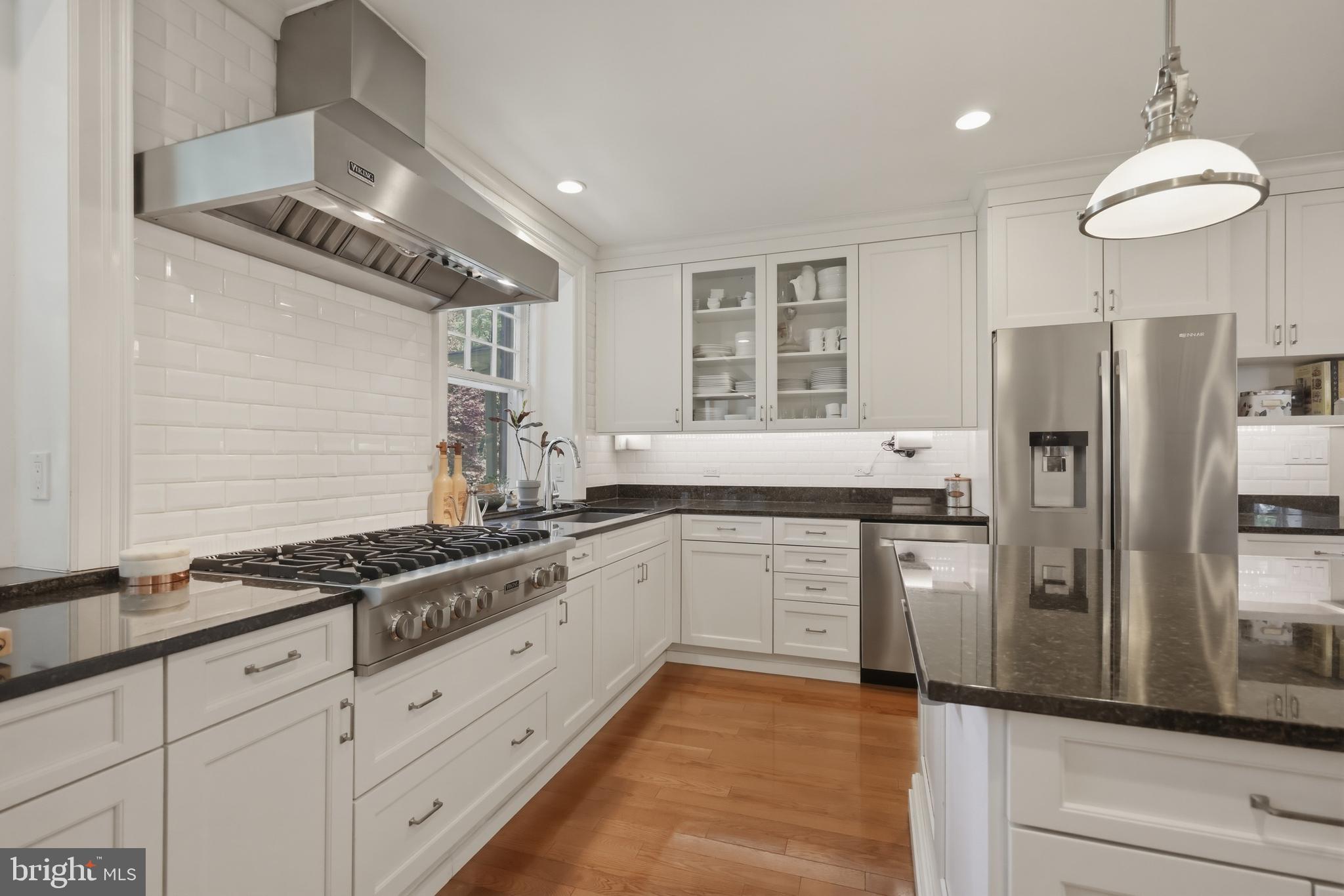 329 Pelham Road Philadelphia, PA 19119 - Photo 4 of 43