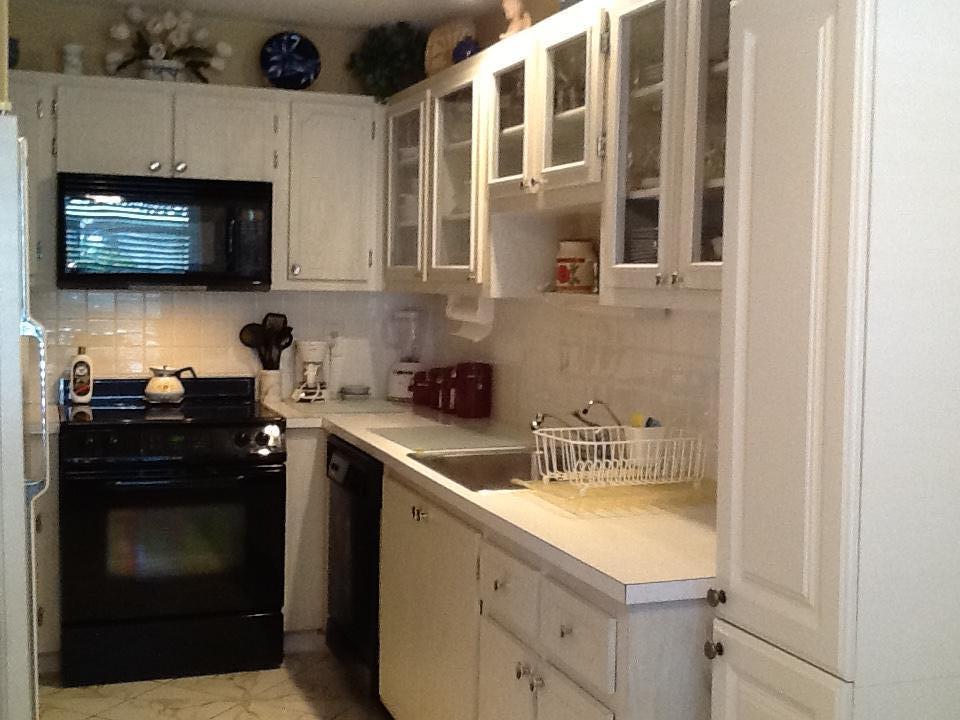 2860 Southwest 13th Street, Unit 101 Delray Beach, FL 33445 - Photo 3 of 70 IMG_1192