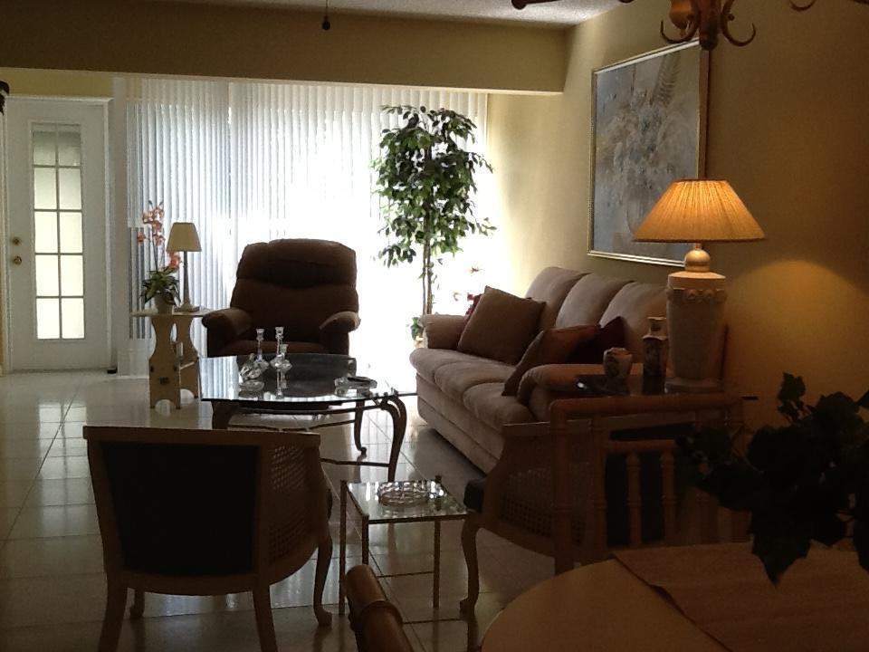 2860 Southwest 13th Street, Unit 101 Delray Beach, FL 33445 - Photo 10 of 70 IMG_1204