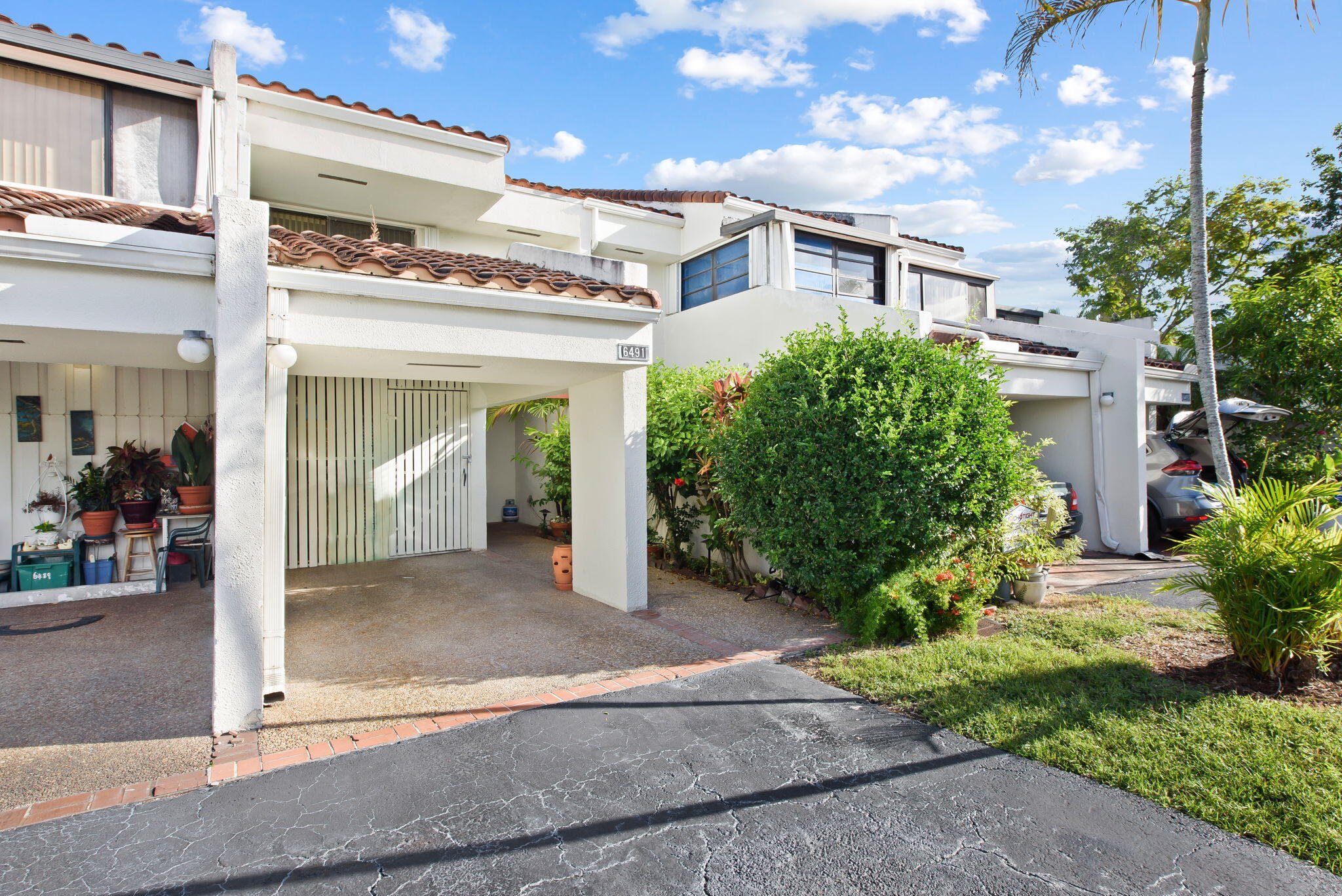 6491 Racquet Club Drive, Unit 36 Lauderhill, FL 33319 - Photo 2 of 24 a view of a building front of house