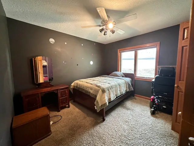 $219,900 | 734 South Canterbury, Freeport, IL 61032